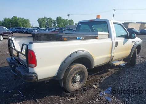 2001 Ford F-250 Xl/Xlt z USA, uszkodzony, nr VIN 3FTNF21L81MA77853